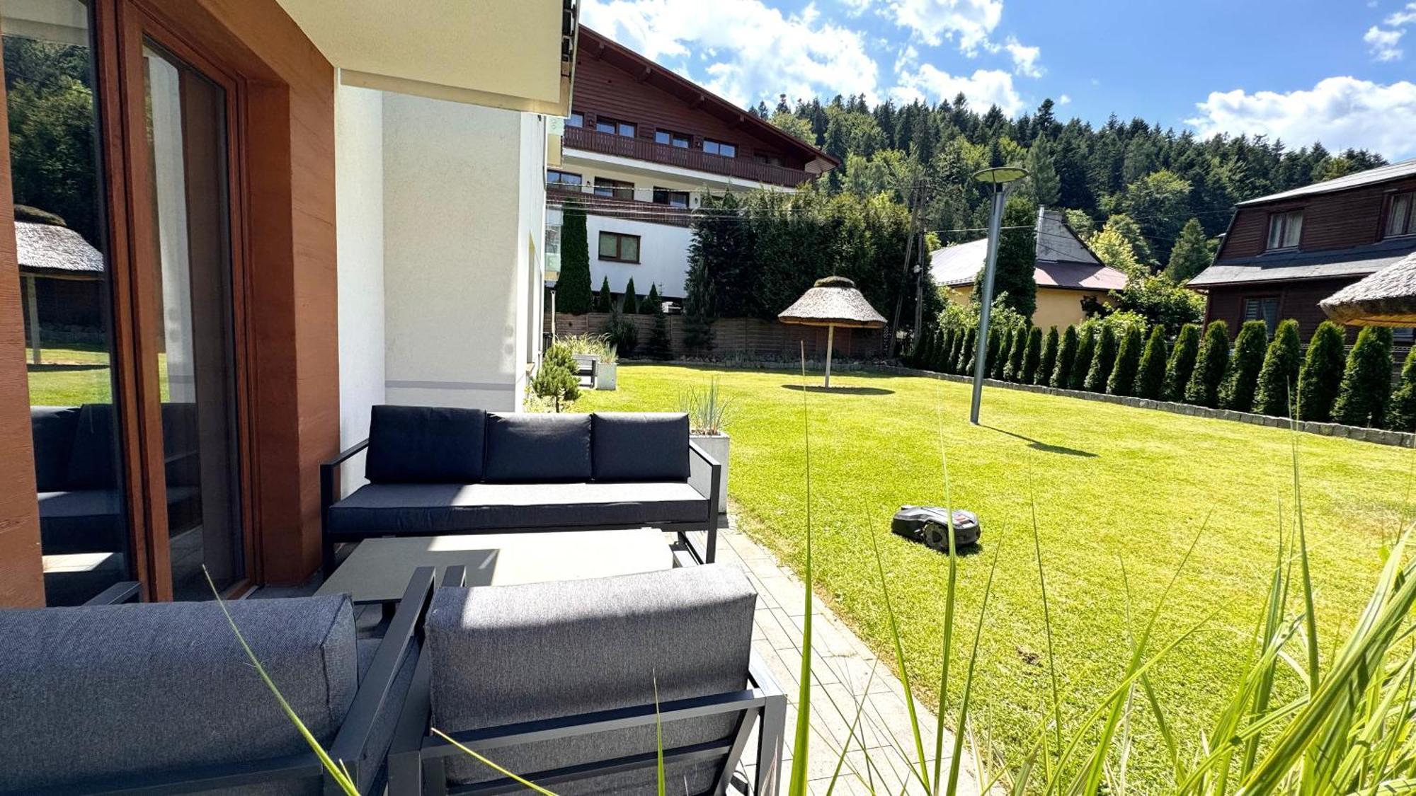Villa Monica Apartamenty Szczyrk Exteriör bild